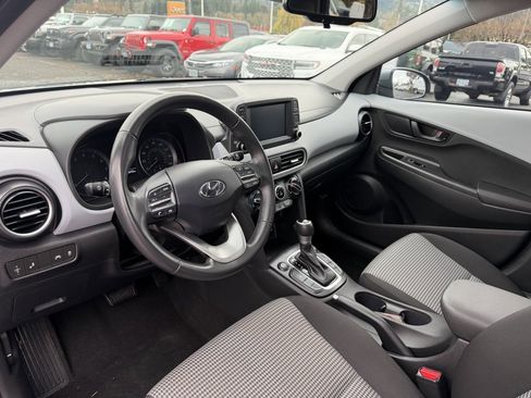 Used 2019 Hyundai Kona SEL w/ SEL Tech Package 02 image 17