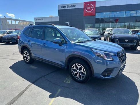 Used 2022 Subaru Forester Premium AWD/4WD image 1