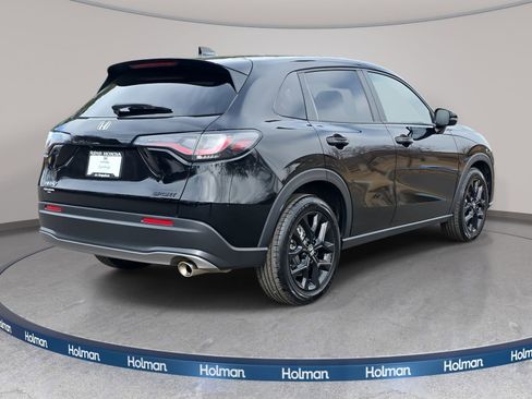 Certified 2025 Honda HR-V Sport image 7