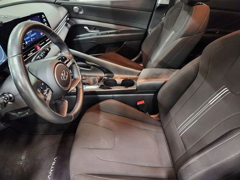 Used 2022 Hyundai Elantra SEL w/ Convenience Package FWD image 28
