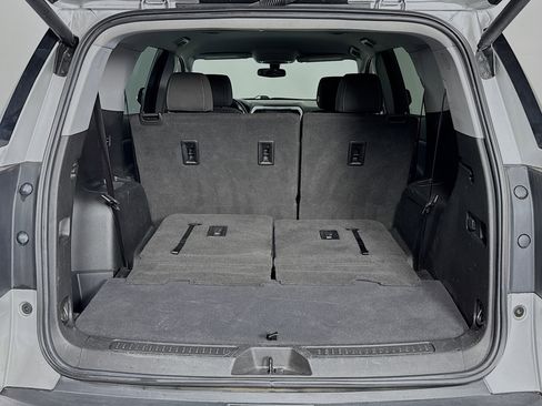 Used 2020 GMC Acadia SLE w/ Driver Convenience Package image 25