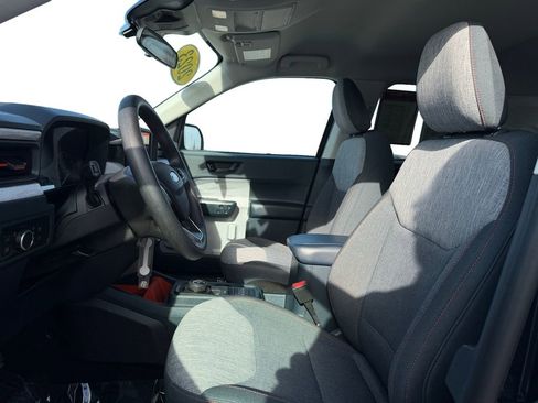 Used 2023 Ford Maverick XLT image 10