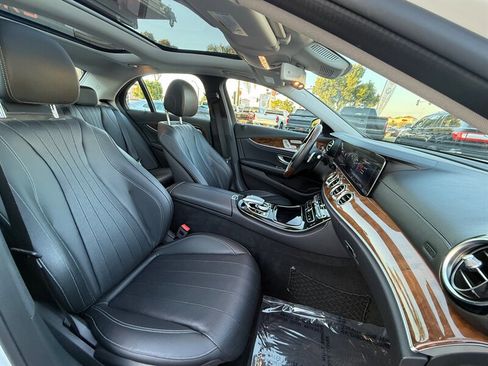 Used 2018 Mercedes-Benz E 300 image 39