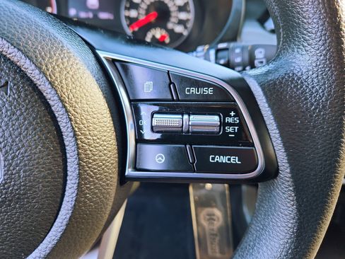 Used 2023 Kia Seltos LX image 19