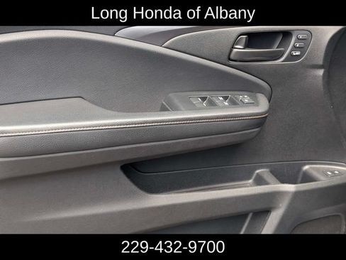 Used 2023 Honda Passport TrailSport image 12