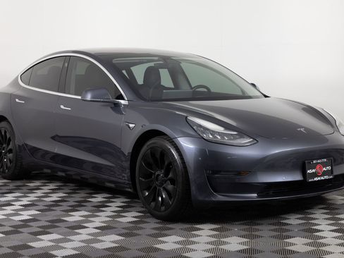 Used 2018 Tesla Model 3 Long Range image 11