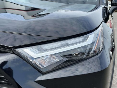 Used 2025 Toyota RAV4 XLE image 10