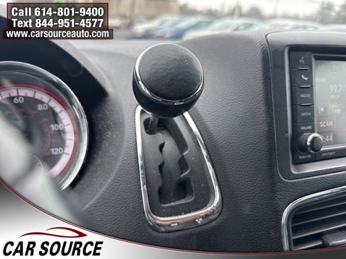 Used 2019 Dodge Grand Caravan SXT image 10