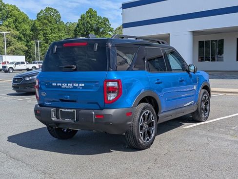 Certified 2025 Ford Bronco Sport Outer Banks w/ Outer Banks Tech Package+ AWD/4WD image 4