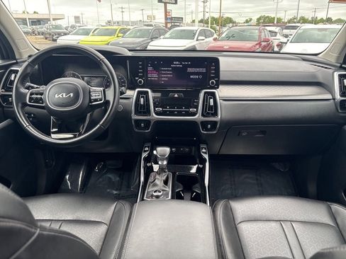 Used 2022 Kia Sorento SX AWD/4WD image 38
