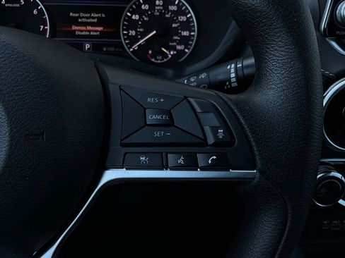 Used 2025 Nissan Sentra SV image 32