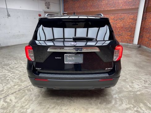 Certified 2023 Ford Explorer XLT image 5
