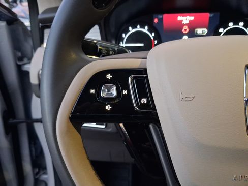 Used 2022 Lincoln Corsair FWD image 17