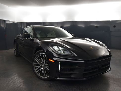 Used 2025 Porsche Panamera 4 AWD/4WD image 9