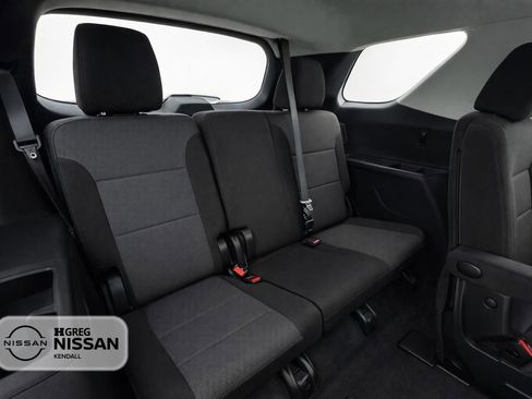 Used 2019 Chevrolet Traverse LT image 14