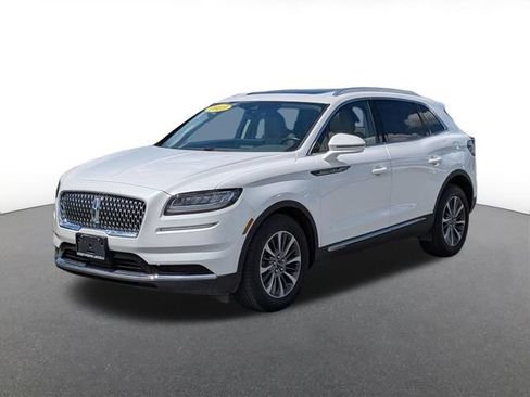 Used 2023 Lincoln Nautilus Reserve AWD/4WD image 5