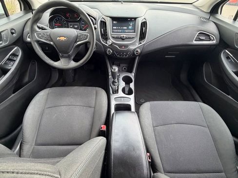 Used 2016 Chevrolet Cruze LT w/ Convenience Package image 7