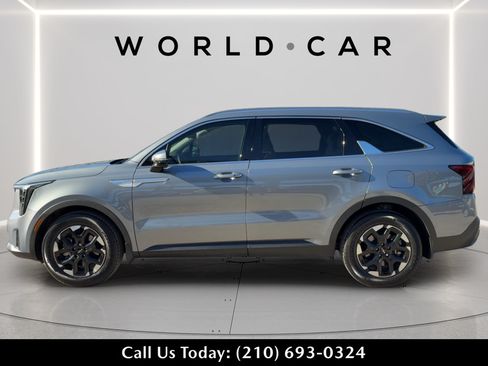 Used 2025 Kia Sorento S w/ Panoramic Sunroof Package FWD image 6