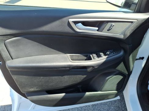 Certified 2024 Ford Edge SEL w/ Convenience Package AWD/4WD image 12
