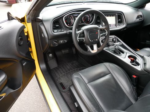 Used 2018 Dodge Challenger GT w/ Driver Convenience Group AWD/4WD image 9