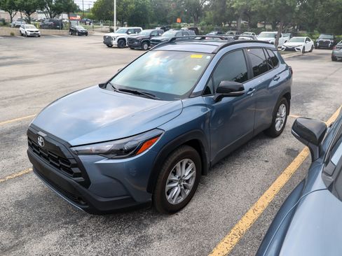 Certified 2026 Toyota Corolla Cross LE FWD image 3