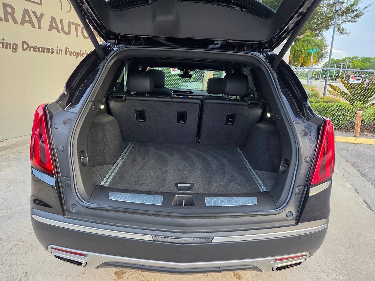 Used 2024 Cadillac XT5 Premium Luxury w/ Technology Package FWD image 16