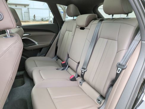 Used 2025 Audi Q5 Premium w/ Convenience Package AWD/4WD image 33
