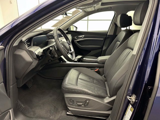 Used 2021 Audi e-tron Premium AWD/4WD image 11