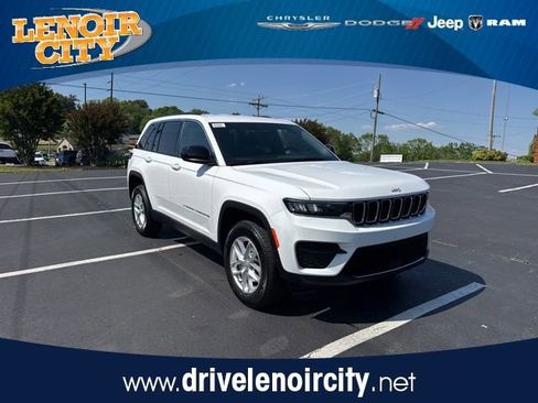 New 2026 Jeep Grand Cherokee Laredo AWD/4WD image 1