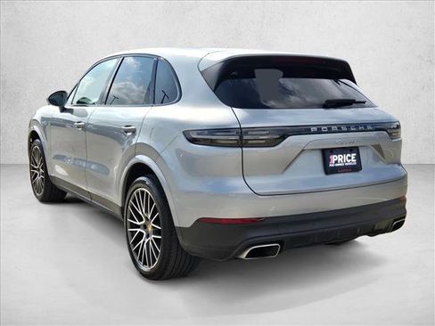 Used 2020 Porsche Cayenne image 3