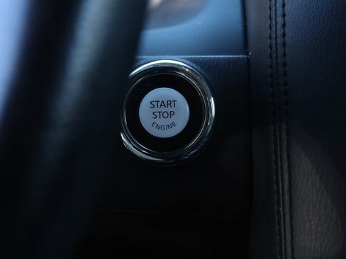 Used 2024 Nissan Armada SV image 7