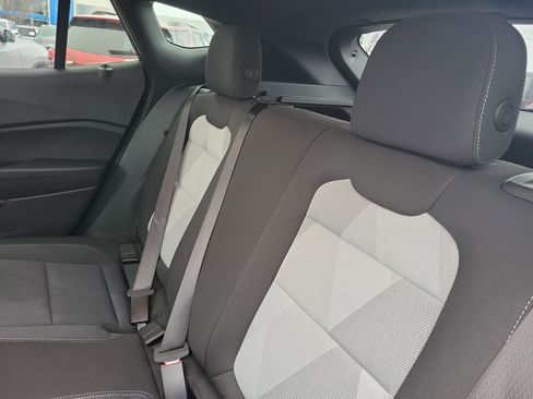 Used 2025 Chevrolet Trax RS image 31