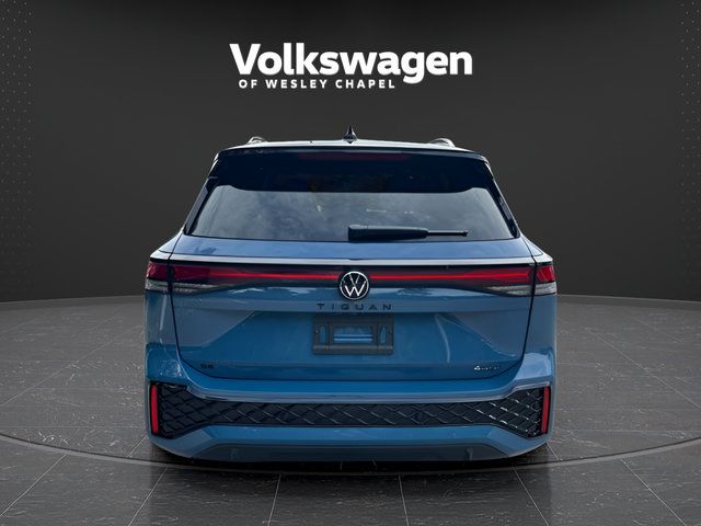 Certified 2025 Volkswagen Tiguan SE R-Line AWD/4WD image 7