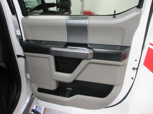 Used 2018 Ford F250 XLT w/ XLT Premium Package image 22