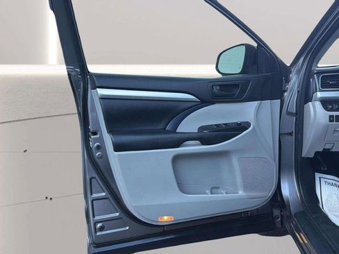 Used 2017 Toyota Highlander Plus image 15