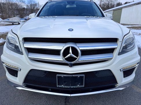 Used 2013 Mercedes-Benz GL 550 4MATIC image 3