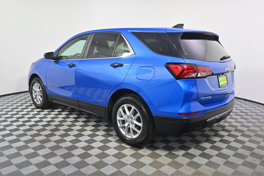 Used 2024 Chevrolet Equinox LT FWD image 3