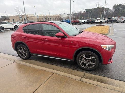 Used 2022 Alfa Romeo Stelvio Ti image 20