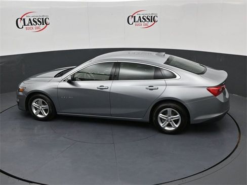 Used 2024 Chevrolet Malibu LT image 15