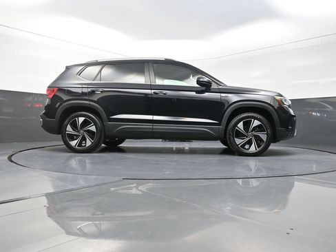 Used 2024 Volkswagen Taos SE AWD/4WD image 28