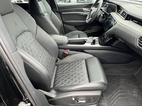 Certified 2023 Audi e-tron S Premium Plus image 14