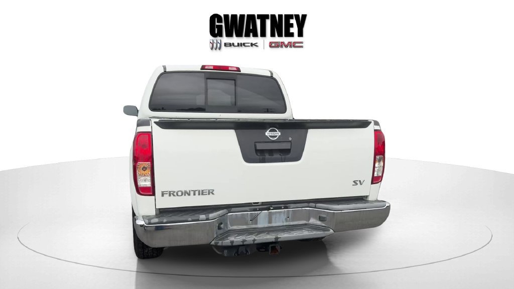 Used 2015 Nissan Frontier SV RWD image 4
