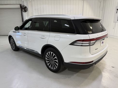 Used 2023 Lincoln Aviator Reserve image 3