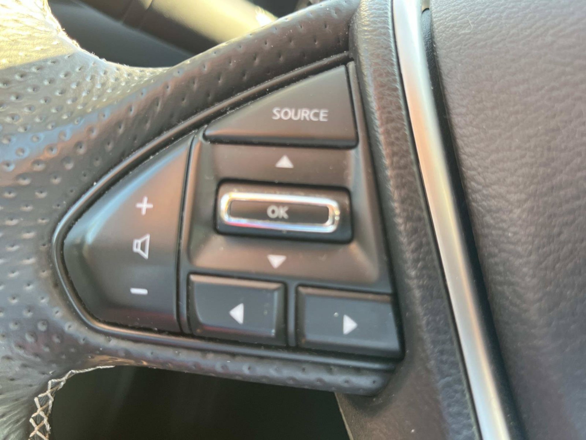Used 2023 Nissan Maxima SV w/ Floor Mat Group FWD image 26