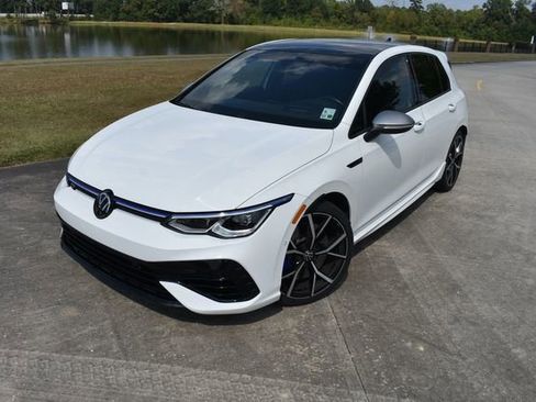 Used 2024 Volkswagen Golf R image 2