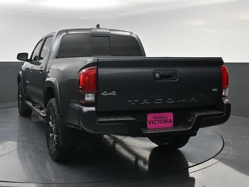 Used 2023 Toyota Tacoma SR5 w/ Technology Package AWD/4WD image 18
