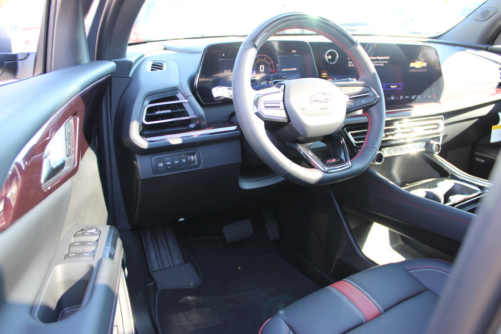 New 2027 Chevrolet Traverse RS w/ LPO, Floor Liner Package AWD/4WD image 13