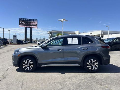 Used 2025 Volkswagen Tiguan S FWD image 2