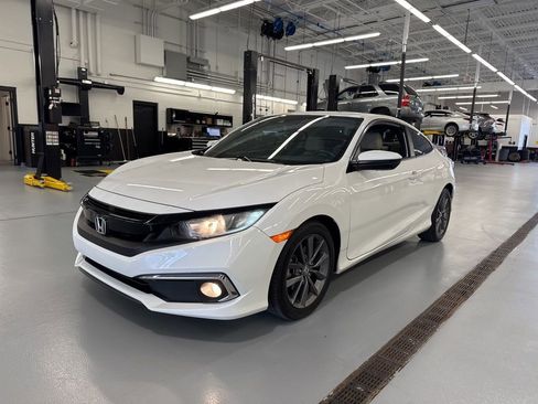Used 2019 Honda Civic EX image 9