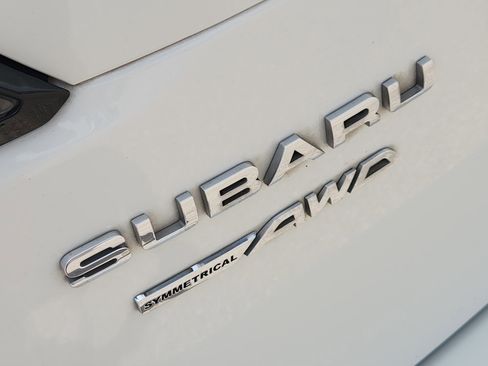 Used 2024 Subaru Outback Premium AWD/4WD image 12